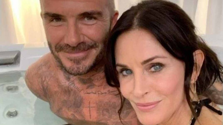 ¿Qué hacen en un jacuzzi David Beckham y Courteney Cox?