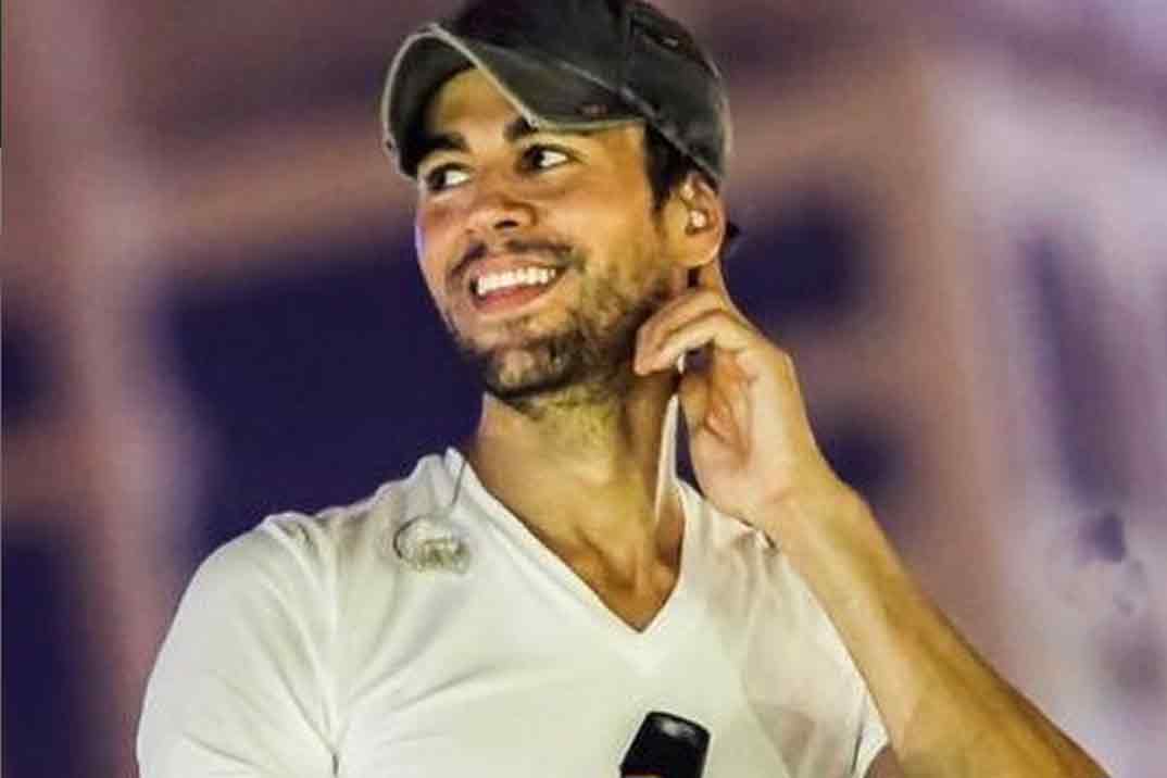 ¿Cuál de sus mellizos se parece más a Enrique Iglesias?