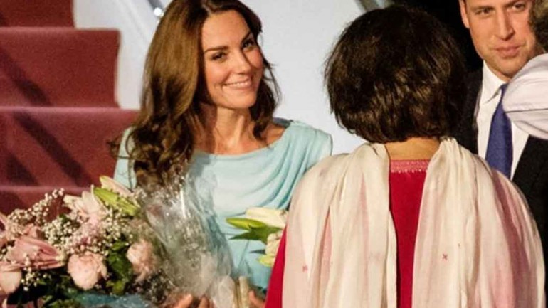 El magnífico look con el que Kate Middleton ha conquistado a todos a su llegada a Pakistán