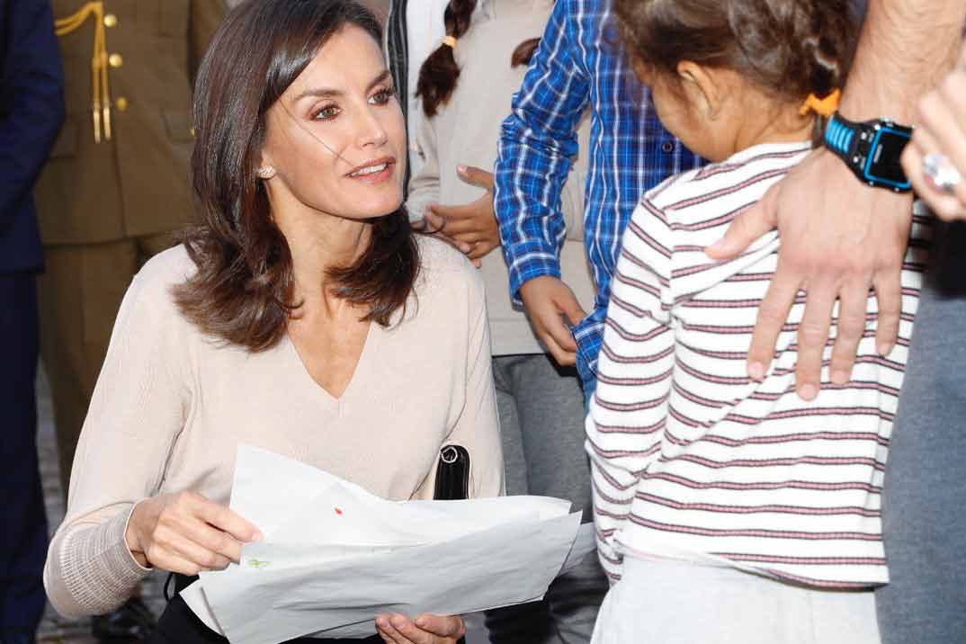 El perfecto look working girl de la reina Letizia