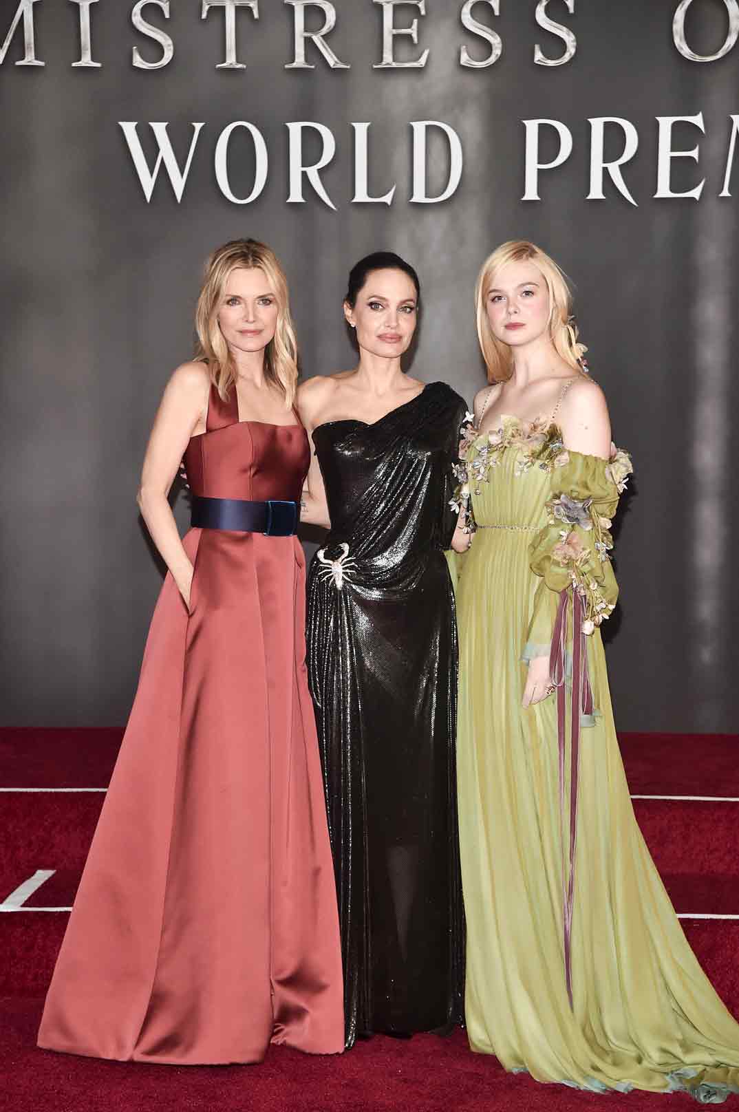 Michelle Pheiffer, Angelina Jolie y Elle Fanning - Estreno Maléfica 2 en Los Ángeles