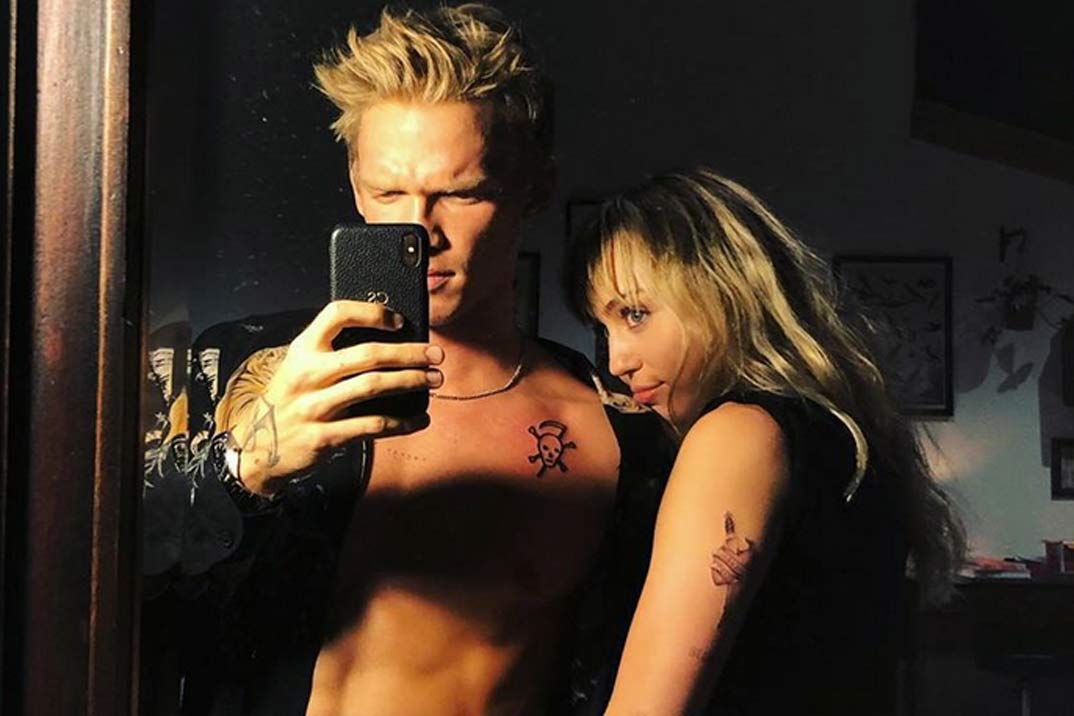 Miley Cyrus y Cody Simpson © Instagram