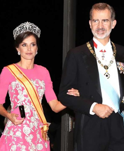 La reina Letizia, la más elegante en la cena de gala de la entronización de Naruhito