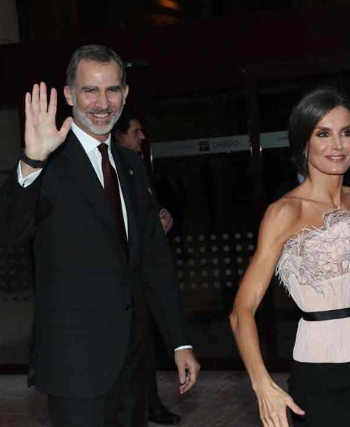 La reina Letizia estrena firma en su vestidor