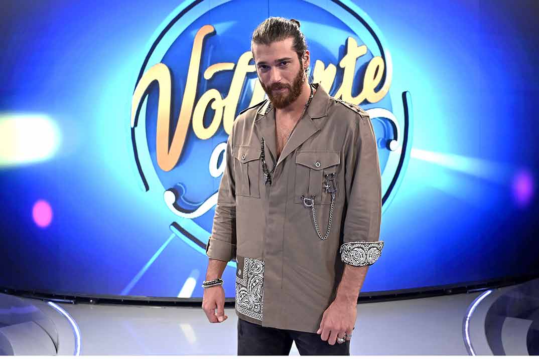 Primera imagen del radical cambio de look de Can Yaman