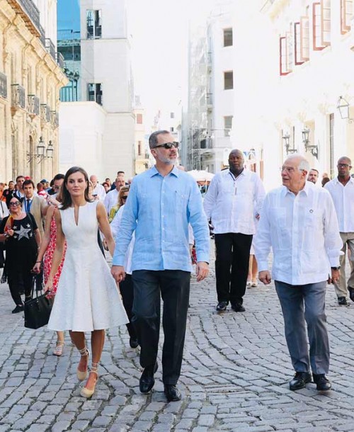 El paseo de los Reyes por las calles de Cuba