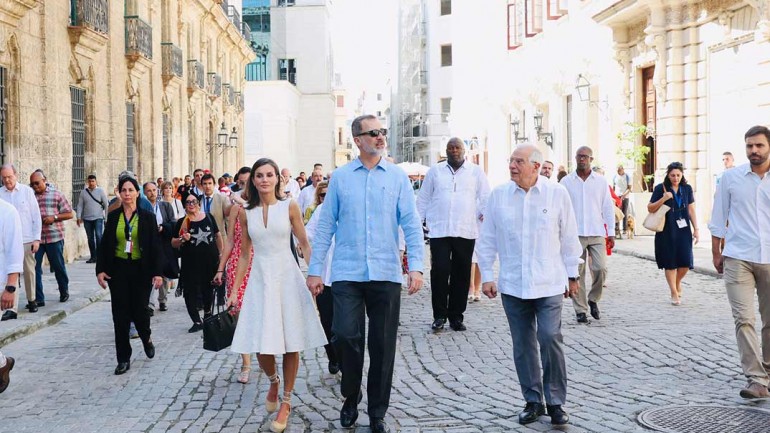 El paseo de los Reyes por las calles de Cuba