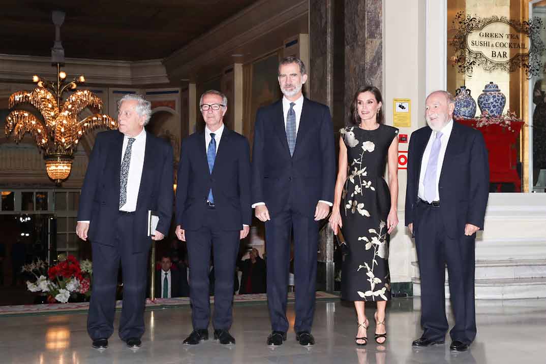 Reyes Felipe y Letizia - Premios Francisco Cerecedo © Casa S.M. El Rey