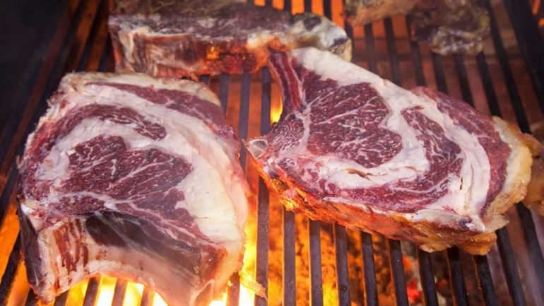 La Taberna de Elia: Disfruta de la mejor carne a la brasa de Madrid