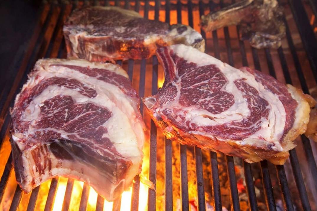 La Taberna de Elia: Disfruta de la mejor carne a la brasa de Madrid