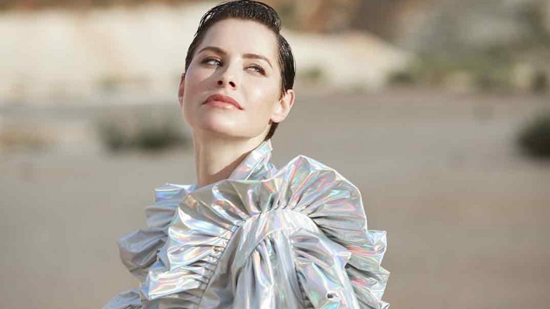 Soraya sorprende con el single avance de su nuevo disco