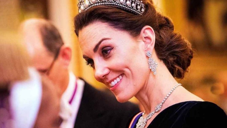 Kate Middleton rinde homenaje a Lady Di