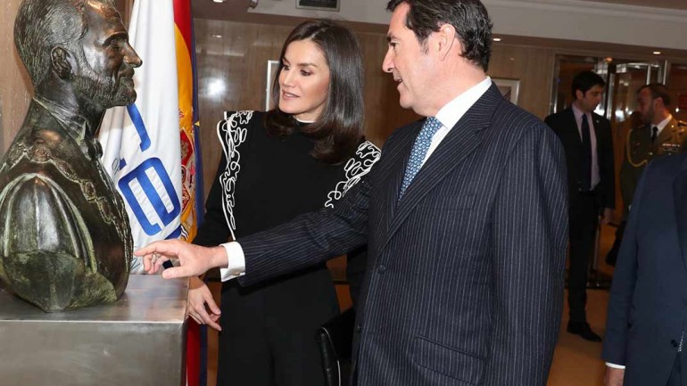 La reina Letizia agota en unas horas su último look
