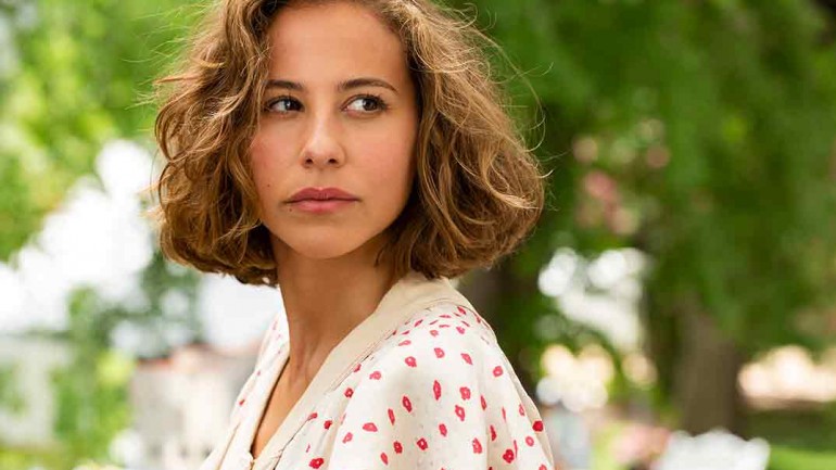 «Dime quién soy» – Protagonizada por Irene Escolar: Estreno en Movistar