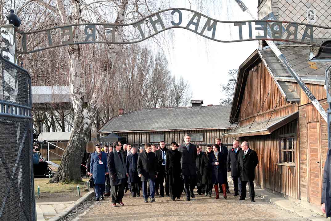 Reyes Felipe y Letizia - Auschwitz-Birkenau © Casa S.M. El Rey