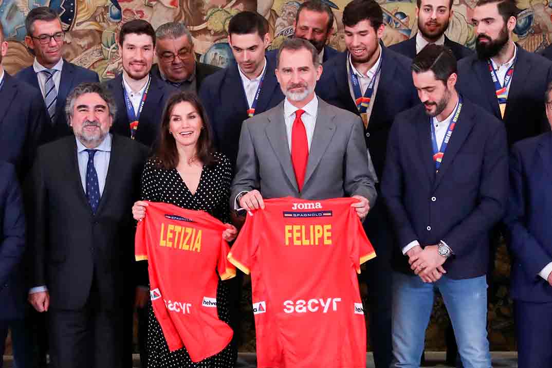 Los Reyes Felipe y Letizia recibieron a la Selección Nacional de Balonmano, campeona de Europa 2020 © Casa S.M. El Rey