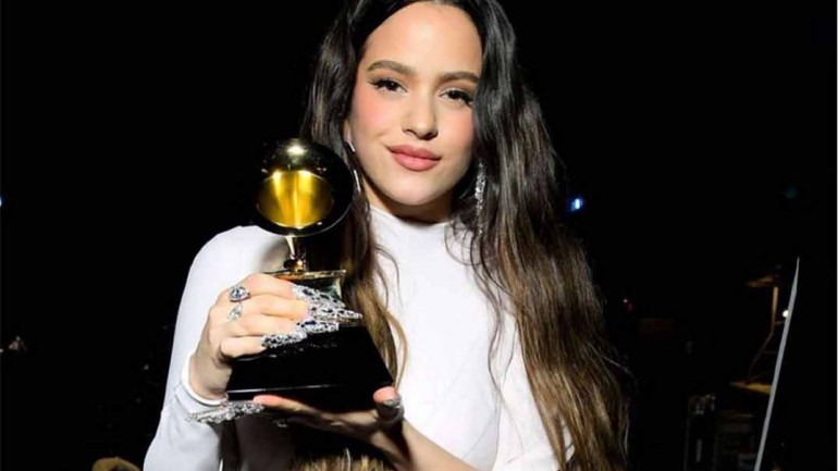 Rosalía vuelve a hacer historia en los Premios Grammy