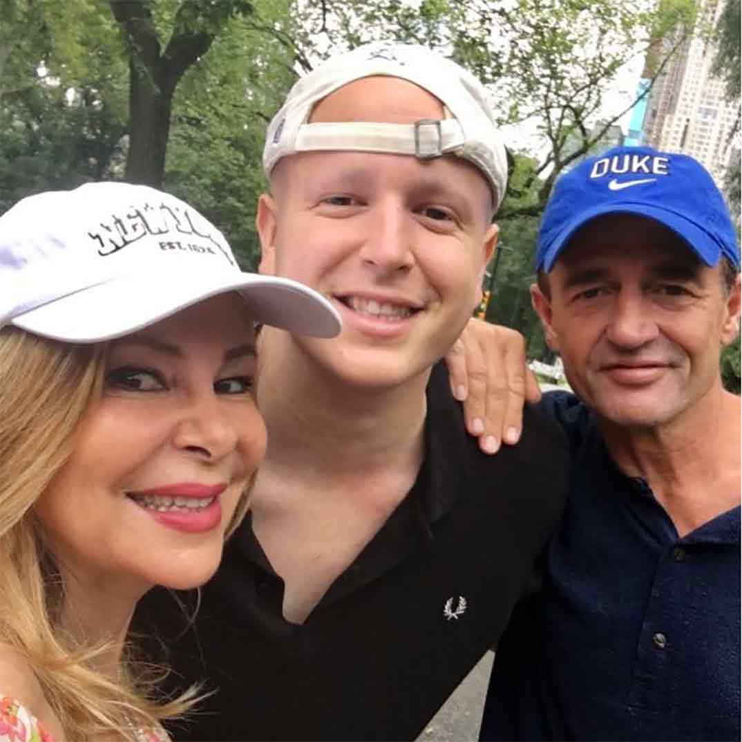 Alex Lequio, Ana Obregón y Alessandro Lequio © Instagram