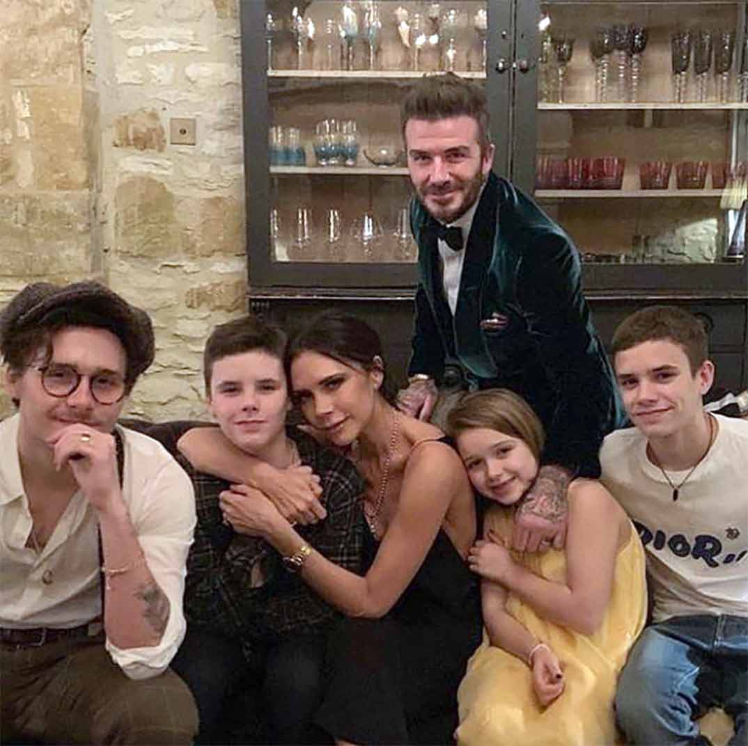 David y Victoria Beckham con sus hijos © Instagram