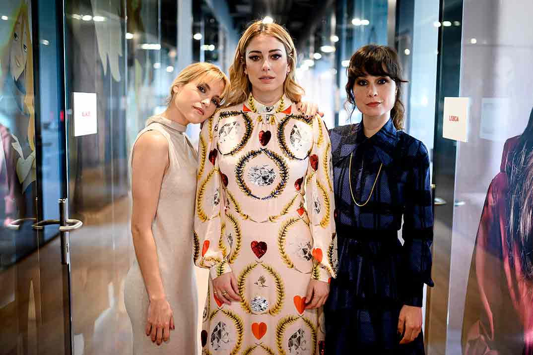 Ana Fernández, Blanca Suárez y Nadia de Santiago - Las chicas del cable © Netflix