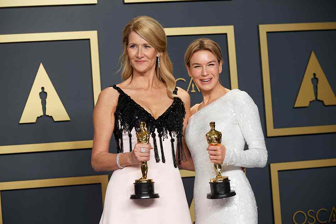 Laura Dern y Renee Zellwegger - Oscars 2020 © A.M.P.A.S.