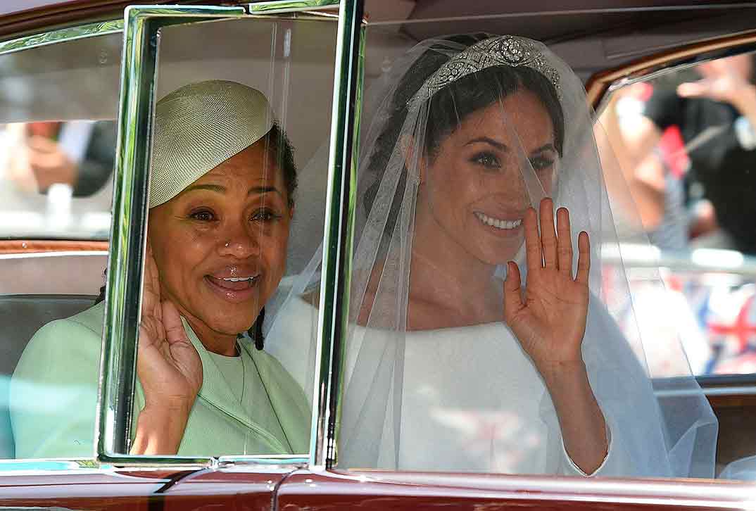 Meghan Markle con su madre Dorian Ragland