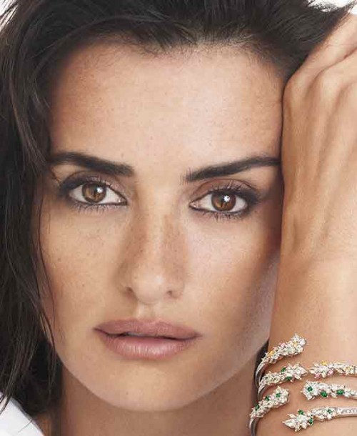 Así es la colección benéfica de joyas de Penélope Cruz para Swarovski