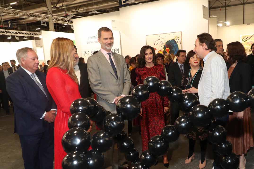 El nuevo vestido de flores, y rojo, de la reina Letizia