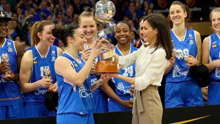 La reina Letizia en la final de la Copa S.M. la Reina de Baloncesto