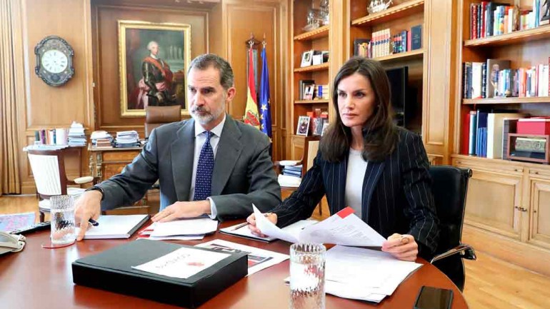 Videoconferencia de Sus Majestades los Reyes Felipe y Letizia con Cáritas © Casa S.M. El Rey
