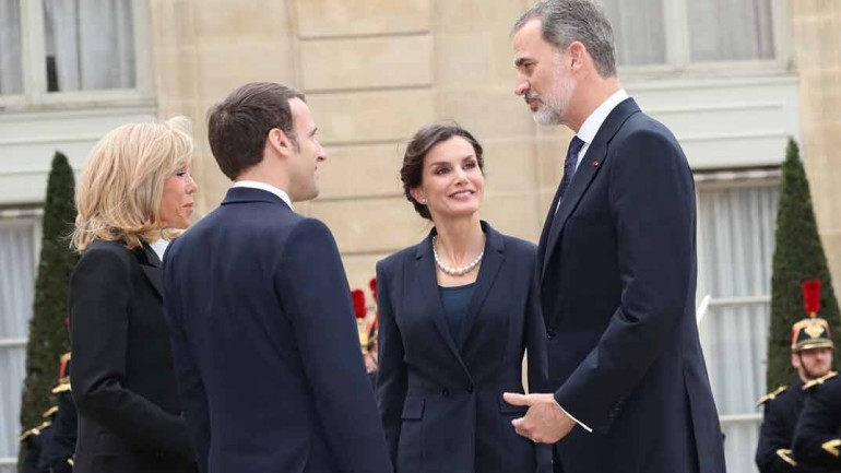 Los reyes Felipe y Letizia con Emmanuel Macron y su esposa Brigitte Macron - París © Casa S.M. El Rey