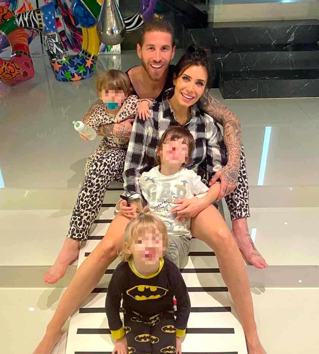 Pilar Rubio y Sergio Ramos con sus hijos © Instagram