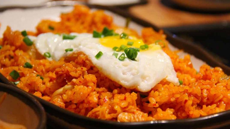 Receta de Arroz con tomate, huevo frito y patatas del chef Óscar García Marina