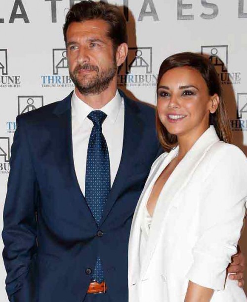 La boda de Chenoa y Miguel Sánchez Encinas «en pausa»