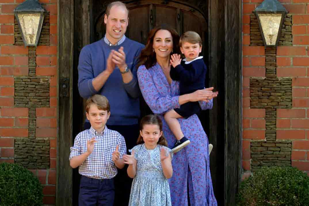 Los Duques de Cambridge con sus hijos © kesingtonroyal/Instagram