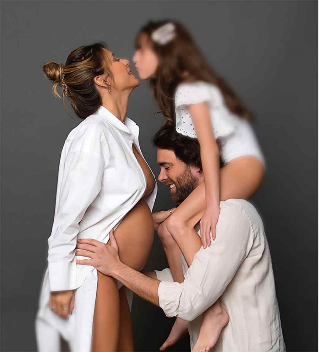 Elena Tablada y Javier Ungría con su hija Ella © Instagram