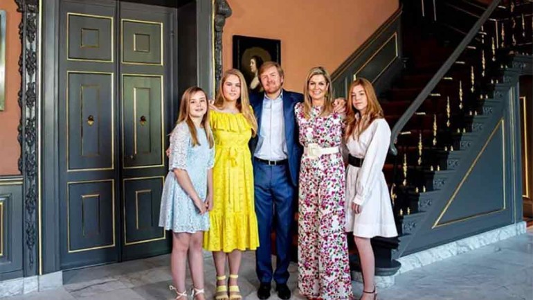 Los estilismos de Máxima de Holanda y sus hijas el Día del Rey