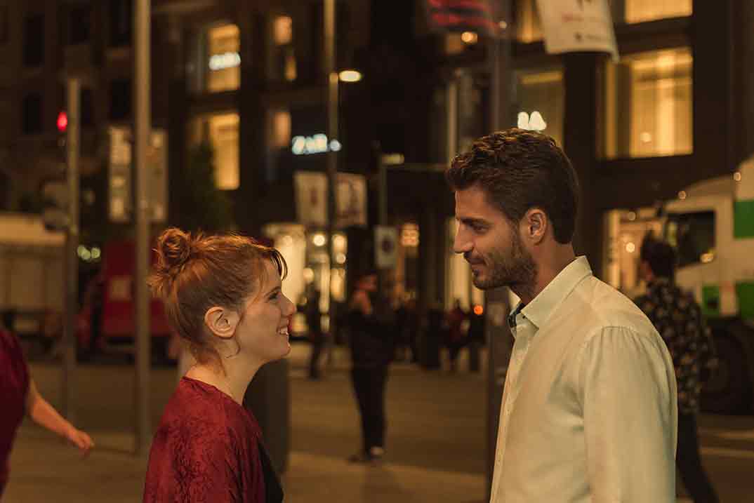 Diana Gómez y Maxi Iglesias- Valeria © Netflix