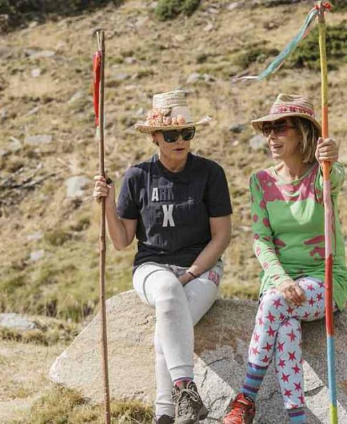 Agatha Ruiz de la Prada y Antonia Dell’Atte en «Entre Ovejas»