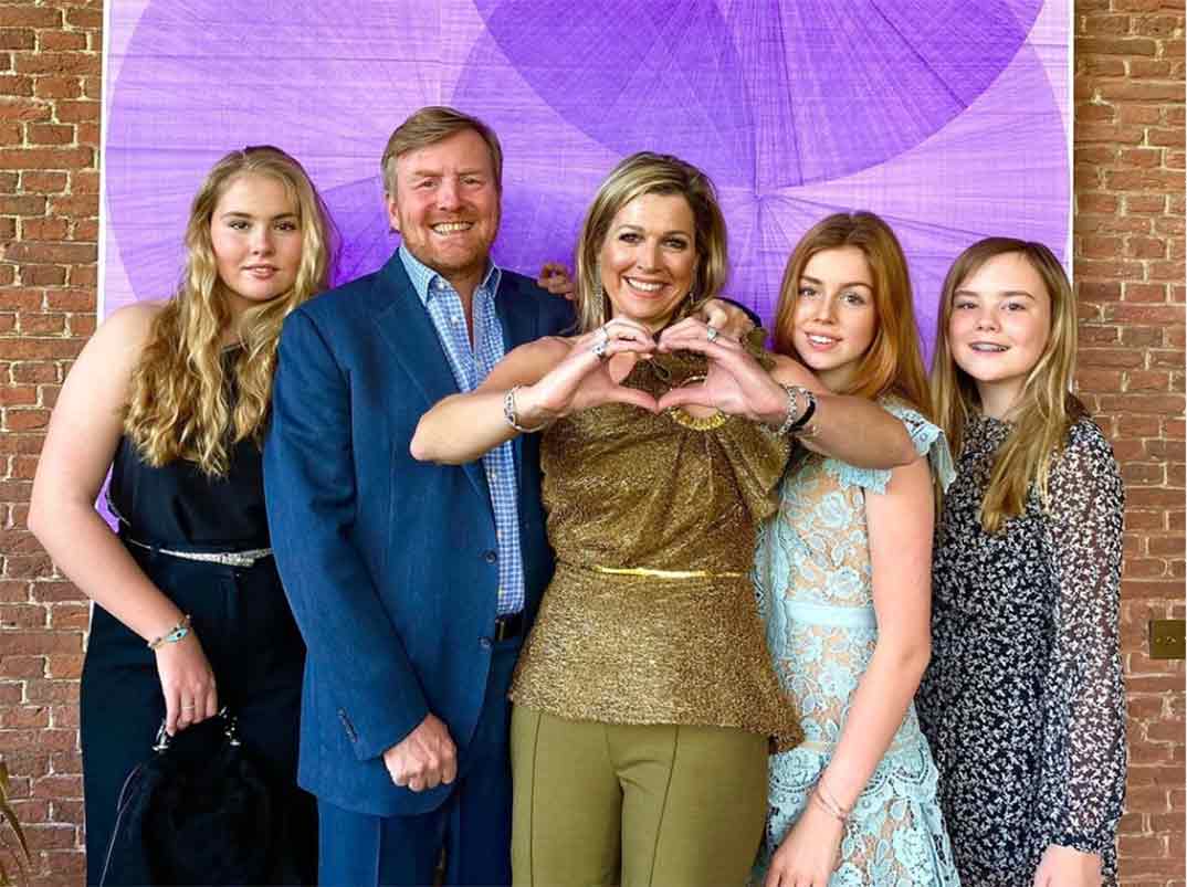 Los reyes Guillermo y Máxima de Holanda con sus tres hijas © koninklijkhuis/Instagram