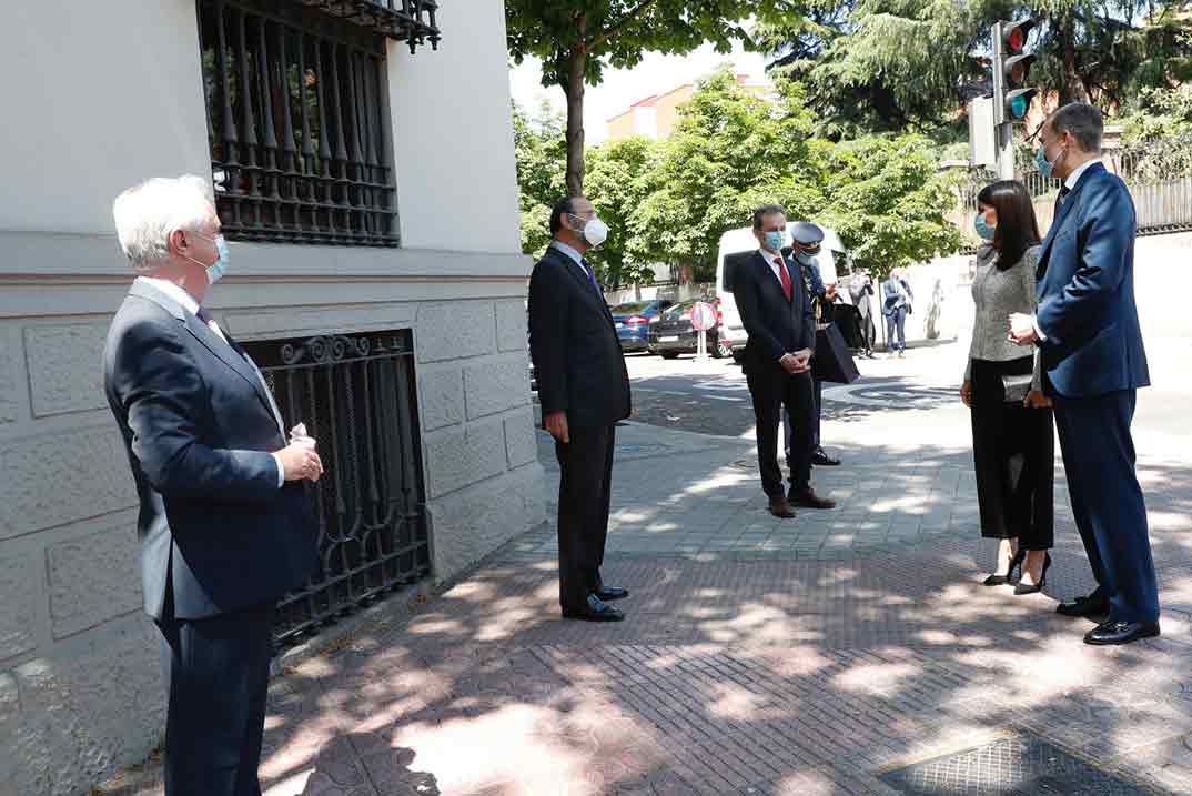 Reyes Felipe y Letizia - Real Instituto Elcano © Casa S.M. El Rey