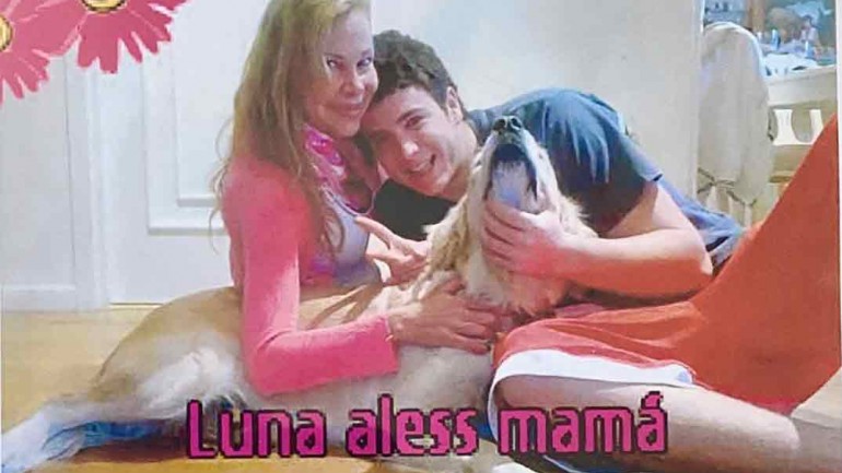 Ana Obregón llora la muerte de Luna, la perra de su hijo Álex Lequio