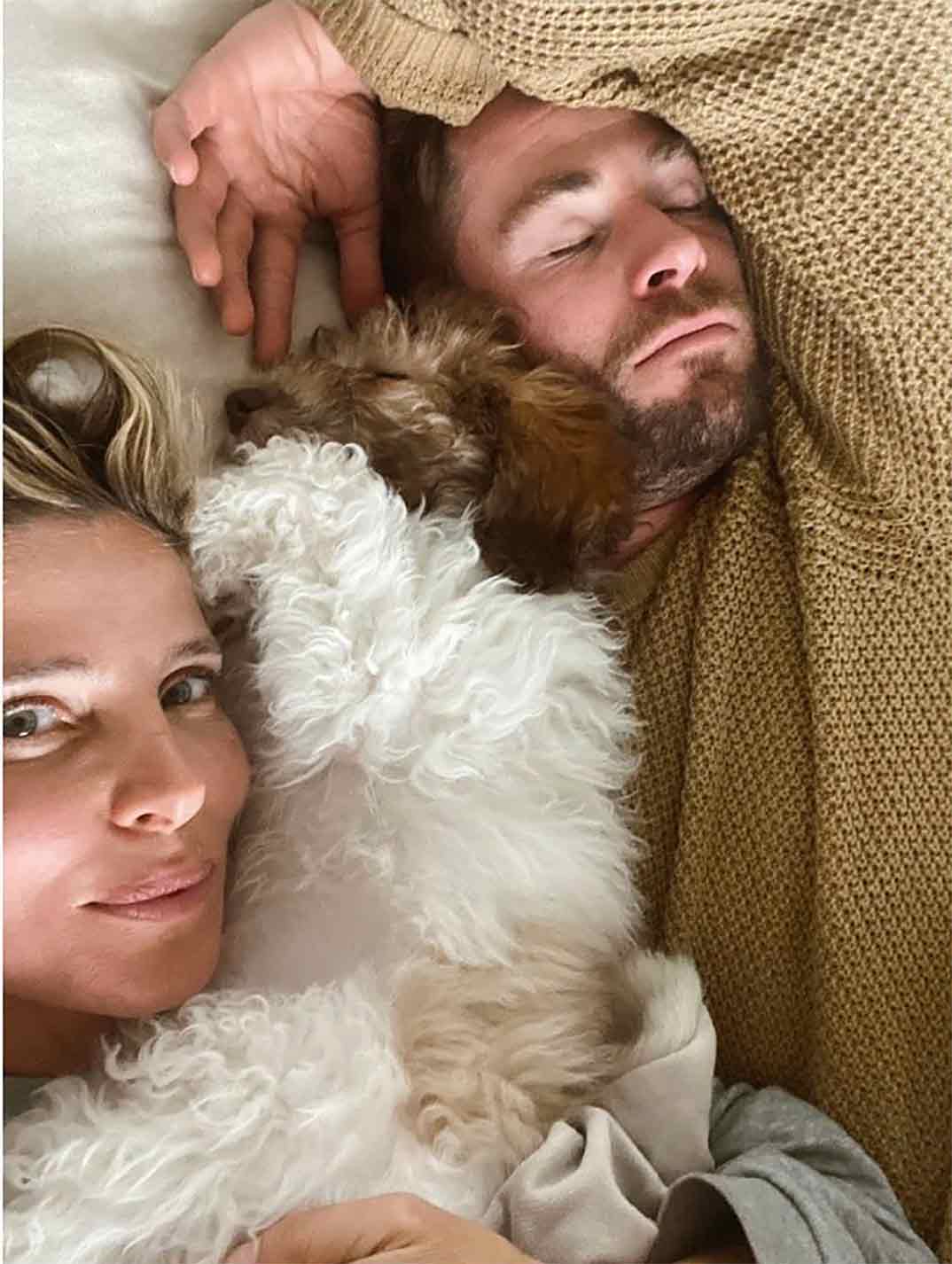 Elsa Pataky y Chris Hemsworth © Instagram