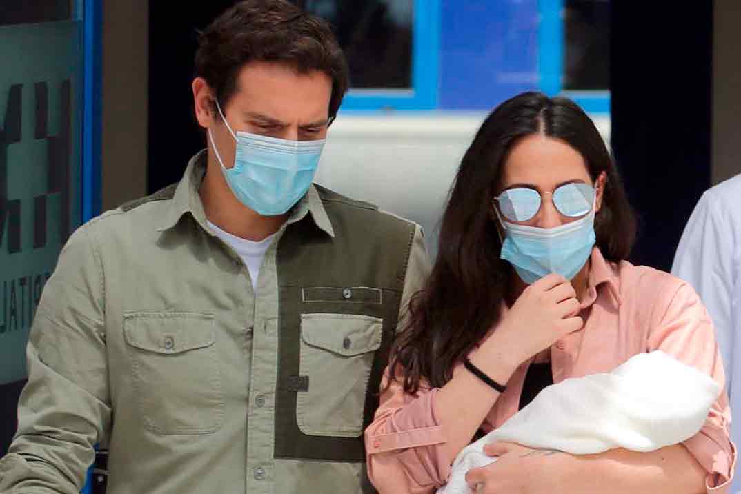 Albert Rivera Malú con la pequeña Lucía