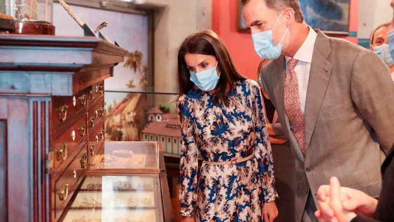 Los Reyes visitan el Museo de Ciencias Naturales