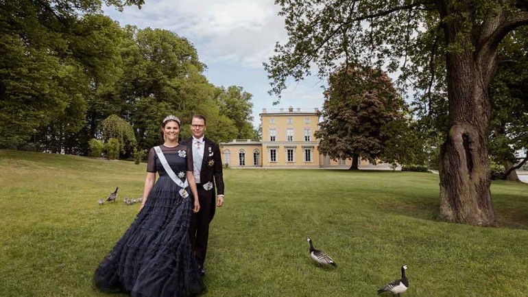 El romántico posado con el que Victoria y Daniel de Suecia celebran su décimo aniversario