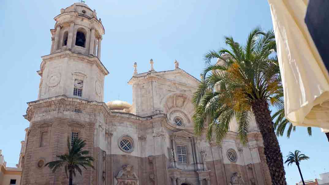 Viajeros Cuatro - Catedral de Cádiz © Mediaset