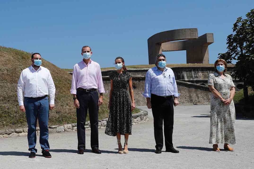 Reyes Felipe y Letizia con Fernando Alonso - Asturias © Casa S.M. El Rey