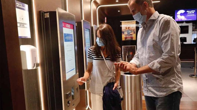 Los Reyes disfrutan de una noche en el cine