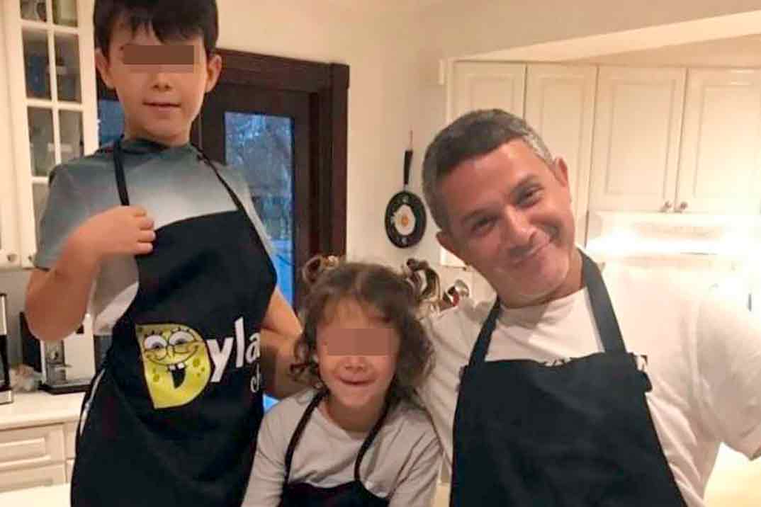 El emotivo reencuentro de Alejandro Sanz con sus hijos